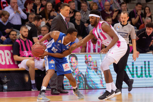 浦再次展现 浦再次展现