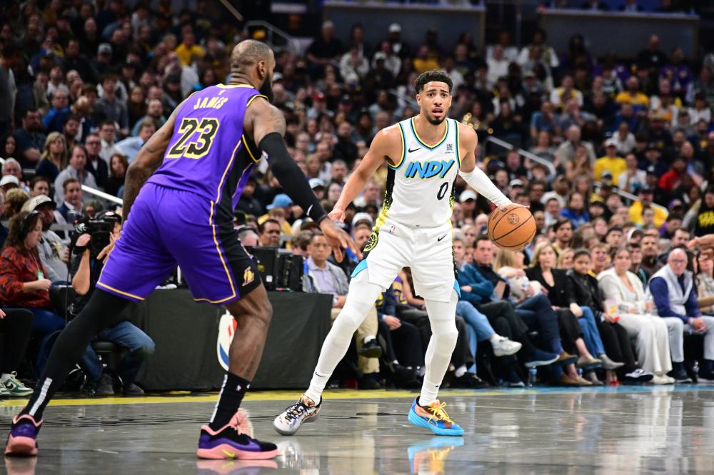 在万众瞩目 在万众瞩目